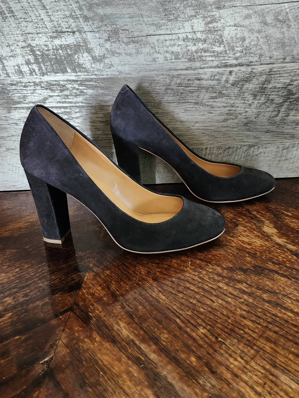 J. Crew Women's Black Suede Classic Pump. Sz 7.5 - Picture 2 of 8